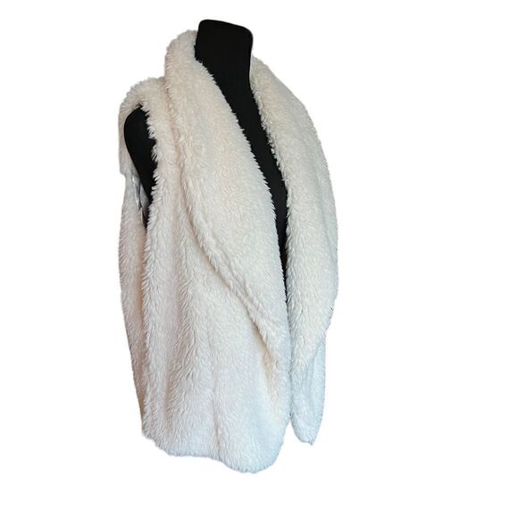 Magnolia Lane Fluffy Cozy Tunic Vest - w/ Pockets. Sz L - NWT. - Picture 5 of 11